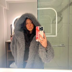 Meet your Posher, Madison